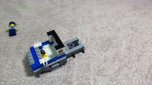 Сборка полицейского тягача из LEGO CITY (2 часть) 60139