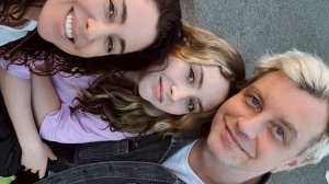 Сандра вернулась домой