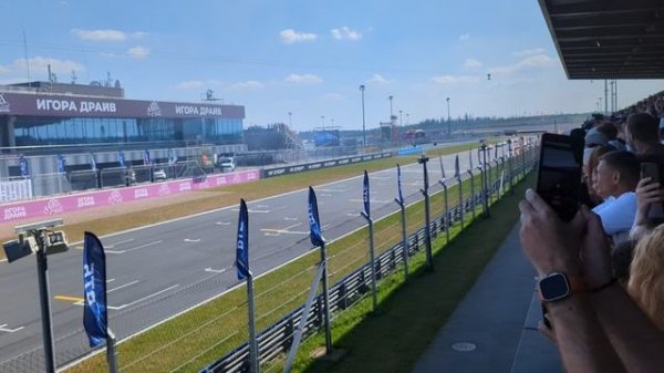 PXL_20250727_105322390.TS