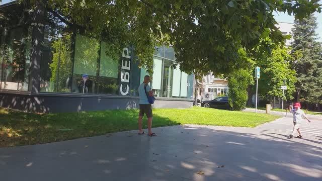 4 часа по Ялте. От фонтана у мэрии на Набережную до Леванта и назад на Пушкинскую. Выезжаем на такси смотреть онлайн