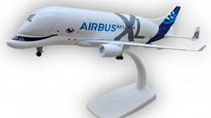 Модель самолета Airbus A330 Beluga XL длина 21 см (с шасси)