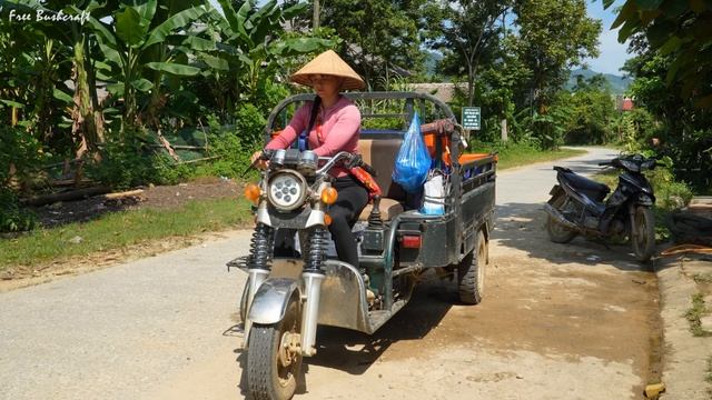 Вьетнамская трудяга, Хуонг и огромная щука, ловля рыбы и продажа на местном рынке.