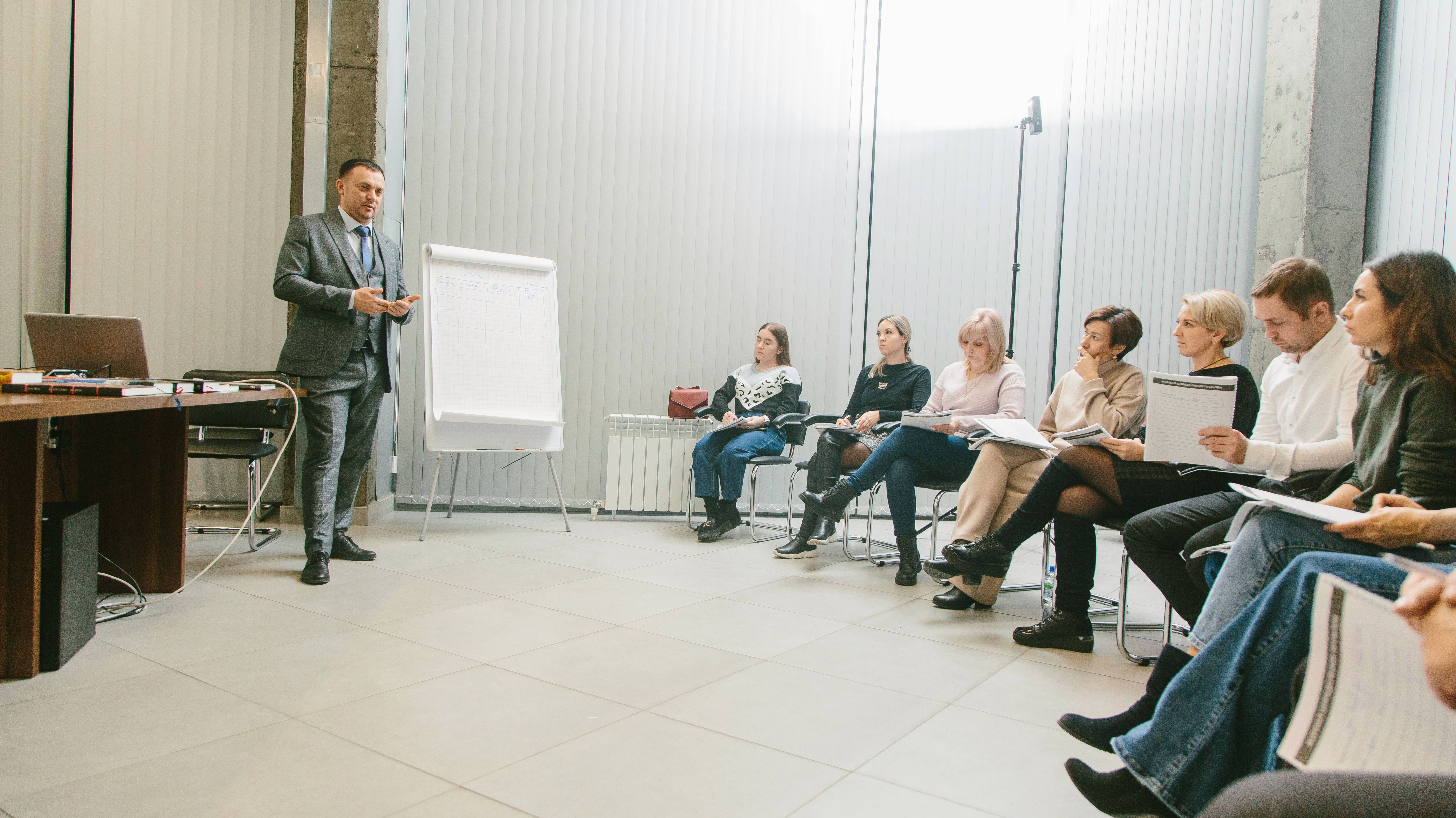 Артём Ефимов - основатель Школы Управления Бизнесом