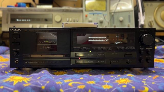 Aiwa Excelia XK-009 - высший класс! О ремонте и сравниваем запись звука с разных микрофонов смотреть онлайн