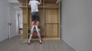 Распашной шкаф с выдвижными ящиками, сборка.