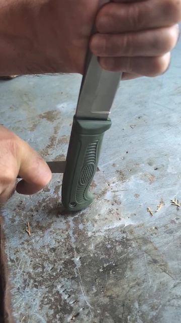 Срезаем рукоять. Нож Речной смотреть онлайн