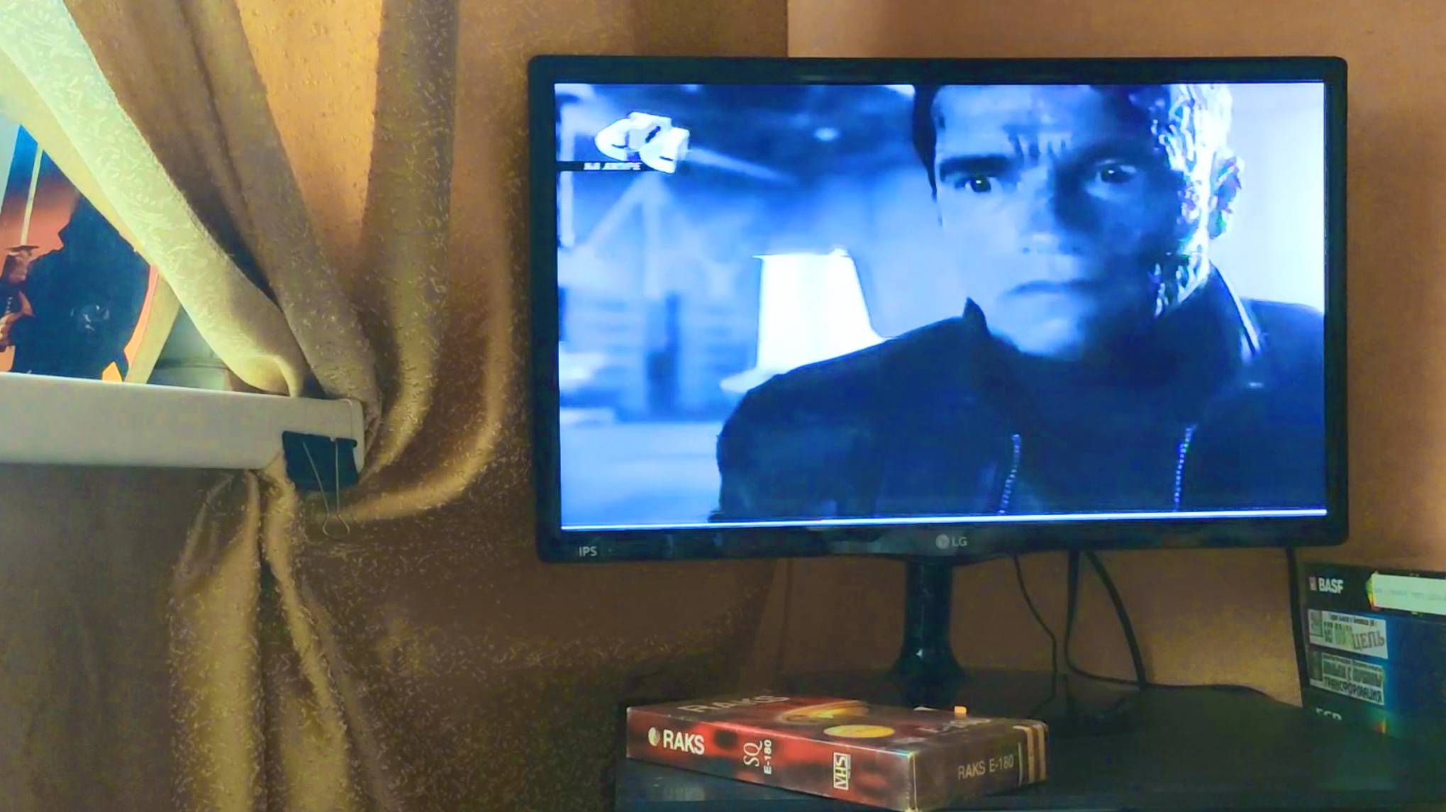 Что на видеокассетах. Часть 10. Восемь кассет VHS с барахолочки