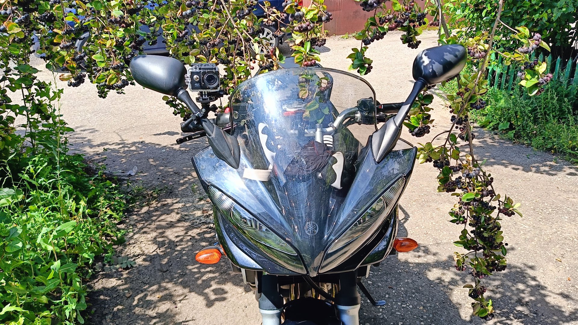YAMAHA FZ6-S Установка экшен камеры. смотреть онлайн