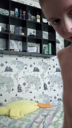 я прыгаю на диване 🛋️