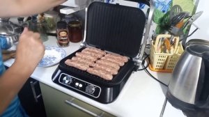 Приготовили колбаски на гриле kitfort-1652 за 10 минут