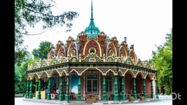 Фонтан Дружбы народов и необыкновенной красоты павильон Главтабак. ВДНХ. смотреть онлайн