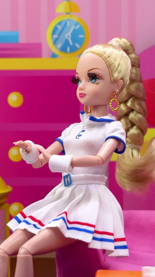 Кукла Соня Роуз играет в теннис! Собираем спортивную сумку вместе! 🎾✨ #куклы #игрушкидлядевочек смотреть онлайн