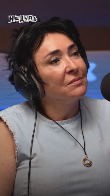 О чём жалеет Лолита Милявская? Ведущий Никита Никитин узнал подробнее о переживаниях Лолиты. смотреть онлайн