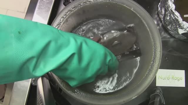 Химическое уничтожение HDD смотреть онлайн