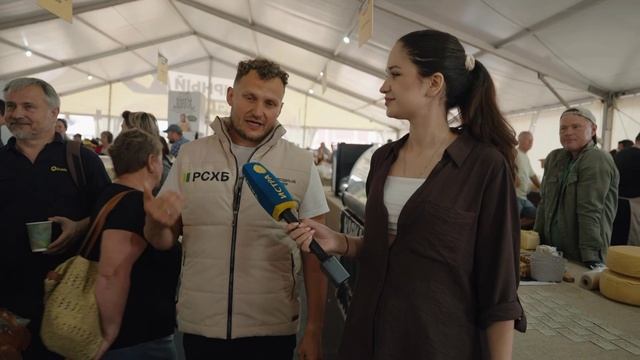 Несмотря на неблагоприятные погодные условия, ежегодный фирменный фестиваль состоялся смотреть онлайн