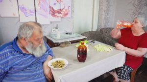 Так вот из чего делают готовые кальмары Мнение эксперта ПОКУПКА ПРОДУКТОВ и блюдо с грибами