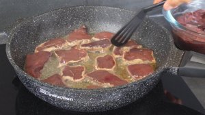 Этому трюку меня научили на Востоке. Теперь печенку по-другому не готовлю. Никакой горечи и нежная