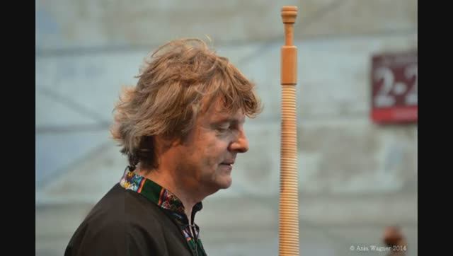 Аркадий Шилклопер (альпийский горн) исполняет "Концертино 13" Александра Розенблата. 27.11.2004