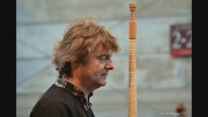 Аркадий Шилклопер (альпийский горн) исполняет "Концертино 13" Александра Розенблата. 27.11.2004