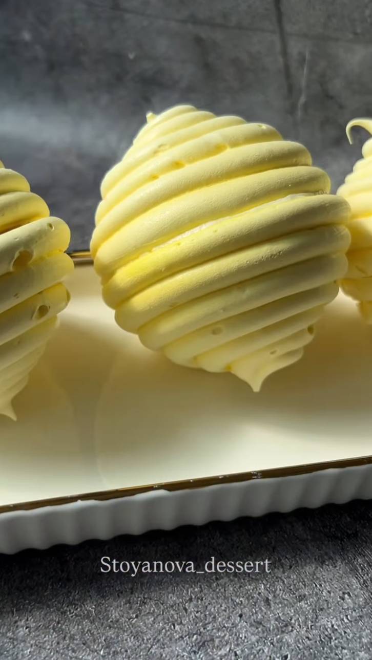 Меренговое пирожное. Оригинальная подача. смотреть онлайн