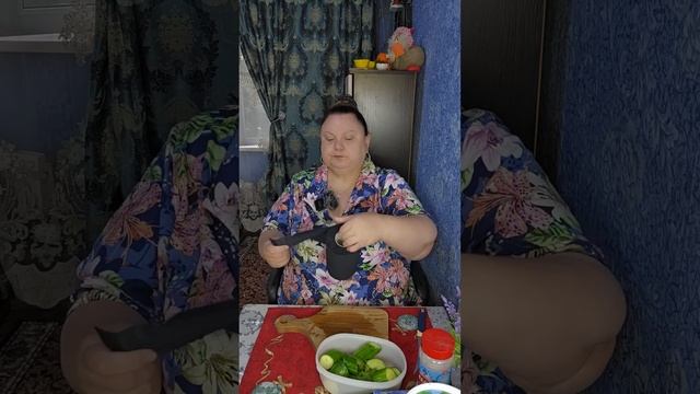 Рыбный суп с сайрой Рубрика Готовим вместе мукбанг еда смотреть онлайн