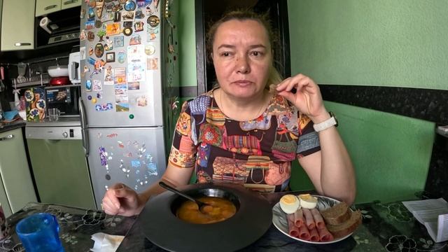 Сборная солянка. Мукбанг смотреть онлайн