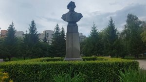Сквер имени Сурикова.Рыбный ресторан Чешуя .Красноярск