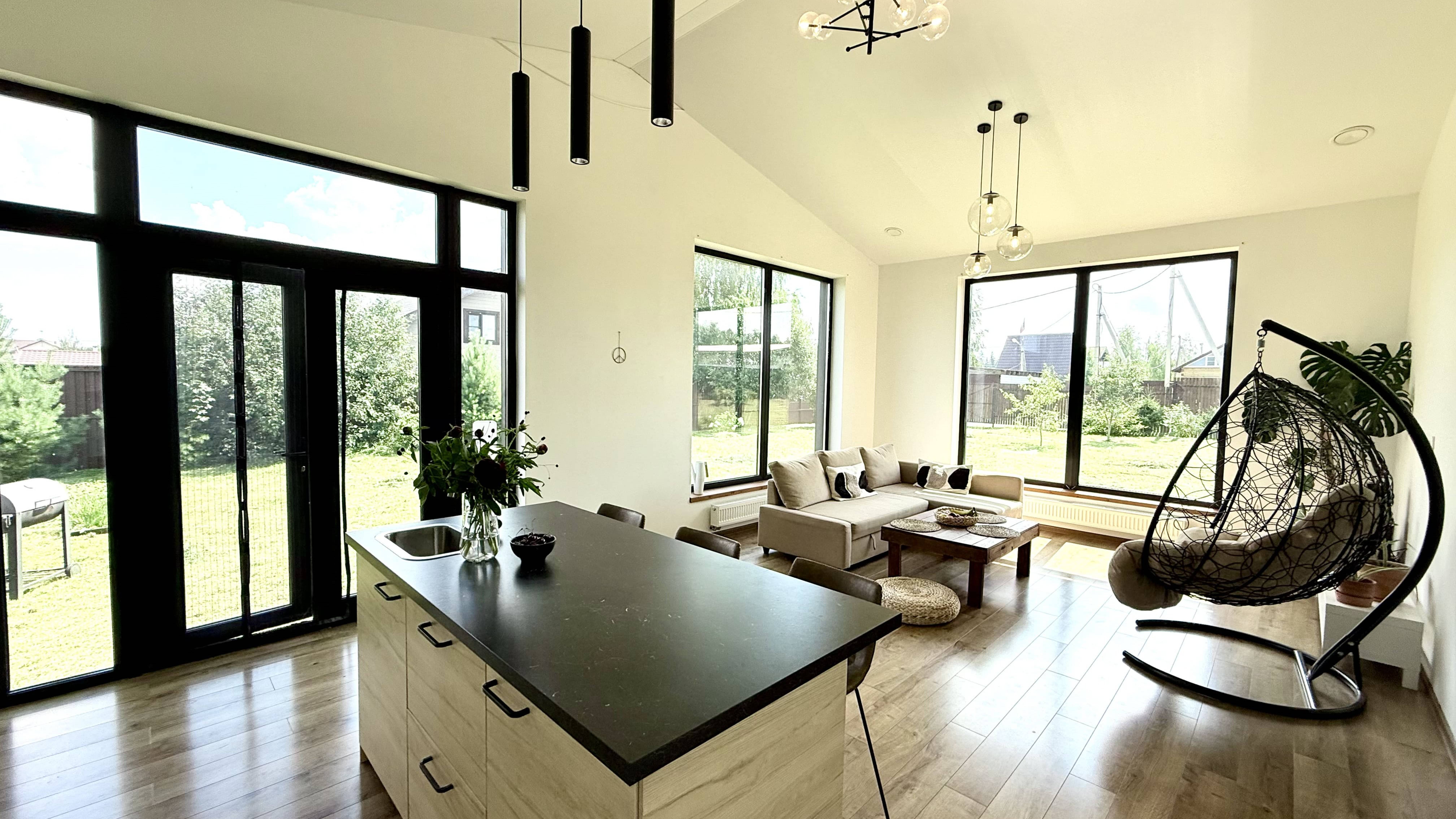 продается дом с земельным участком