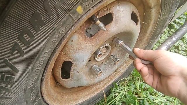 колёсный болт или гайка будет в земле сорвётся резьба в ступице автомобиля или нет смотреть онлайн