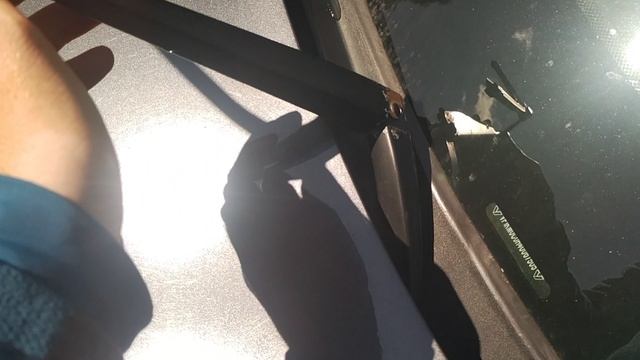 Снятие поводка дворника с оси трапеции меган 2