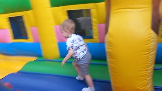 центральный парк / гуляем / батуты / лемана про смотреть онлайн