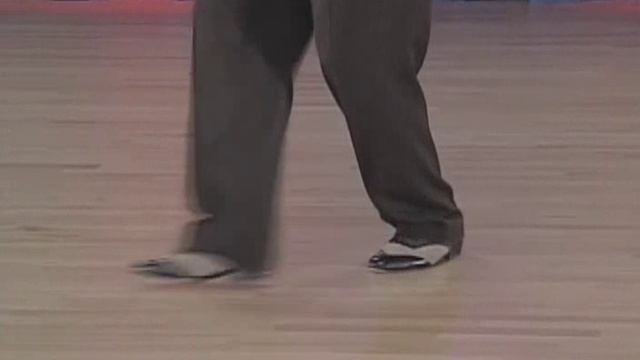 07 Back Ochos with Leader's Play (Argentine Vals - 2) смотреть онлайн
