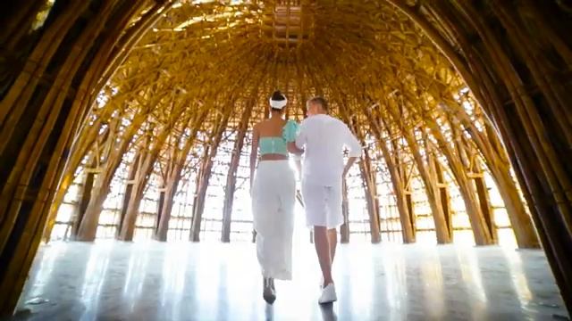 A Celestial Message to All Lovebirds Explore a Sweet and Romantic Season at Vinpearl (Фукуок) смотреть онлайн