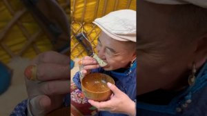 Путешествие в сердце степей: день в юрте, лепим буузы, готовим с душой и делим вкуснейшую трапезу.