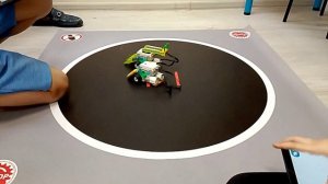Робототехника. Битва роботов из LEGO WeDo 2.0 в стиле сумо.