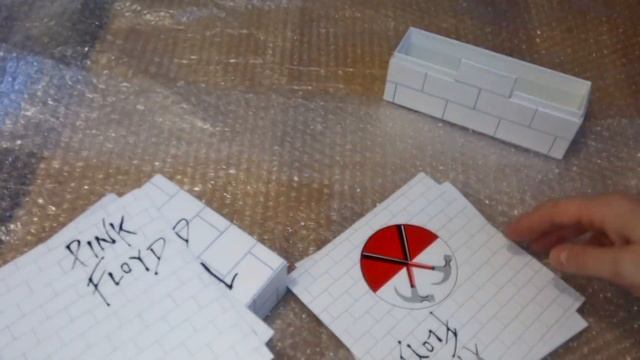 Pink Floyd – The Wall Singles Collection смотреть онлайн