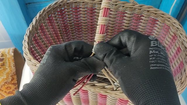 УЗОР НА РУЧКЕ / ПЛЕТЕНИЕ ПРУТКОМ смотреть онлайн