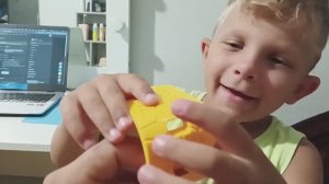 Печать 3д принтер Flashforge Adventurer 5m pro , печать  3d подставка для телефона без поддержки.