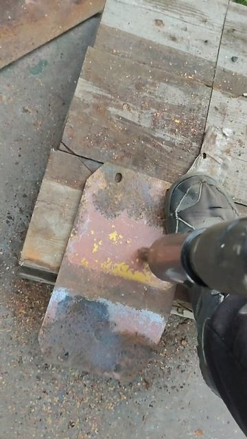 пневмо зубило снимает краску