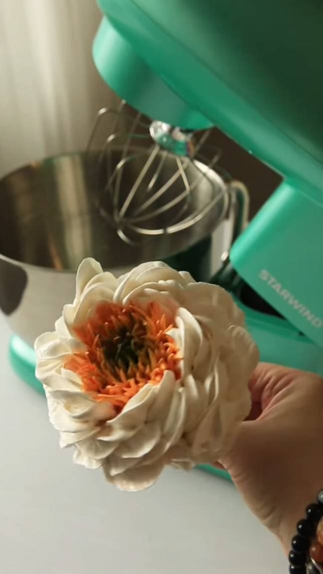 Авторский рецепт зефирной массы для цветов от Анны Тверитневой. Тонкости приготовления. смотреть онлайн