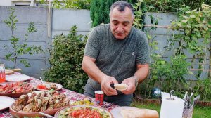 Сочные цыплята и вкусный салат из запеченных овощей на мангале