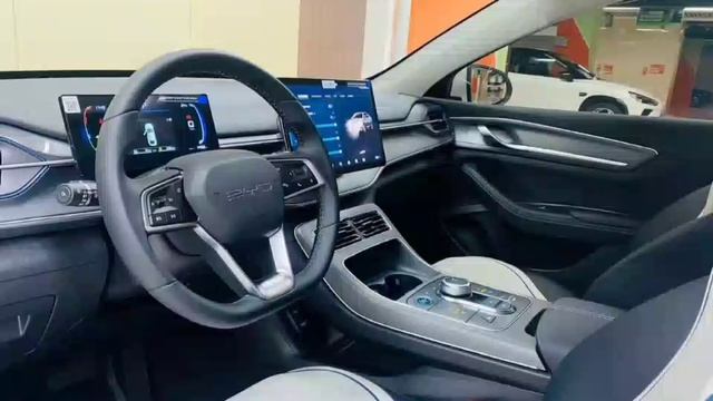 BYD Destroyer 05 2024 Glory Edition DM-i 120 км, модель класса люкс смотреть онлайн