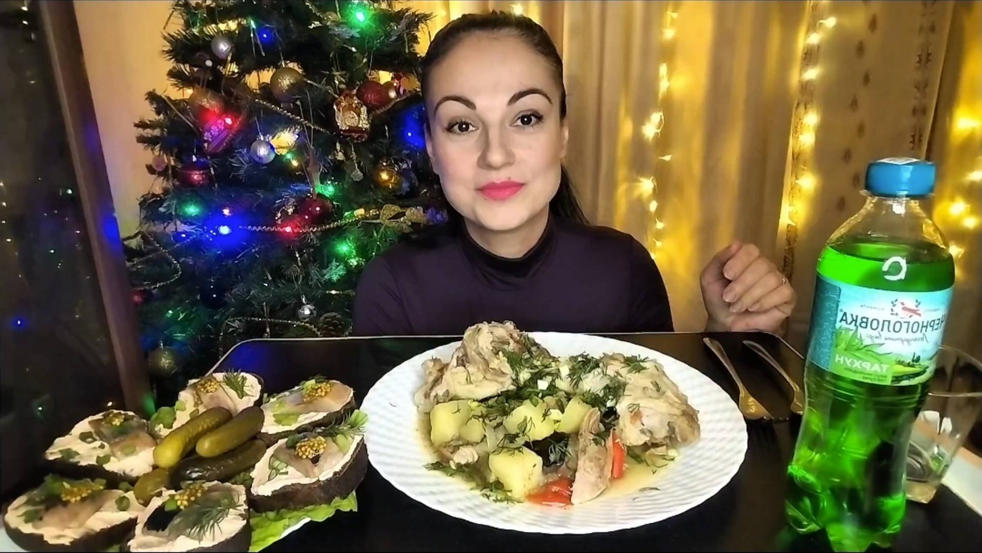 Мукбанг🍖 Мясо с овощами, бутерброды с сельдью🍞🥪 Ем мясо на кости 🤤 видео снято в январе 2025г