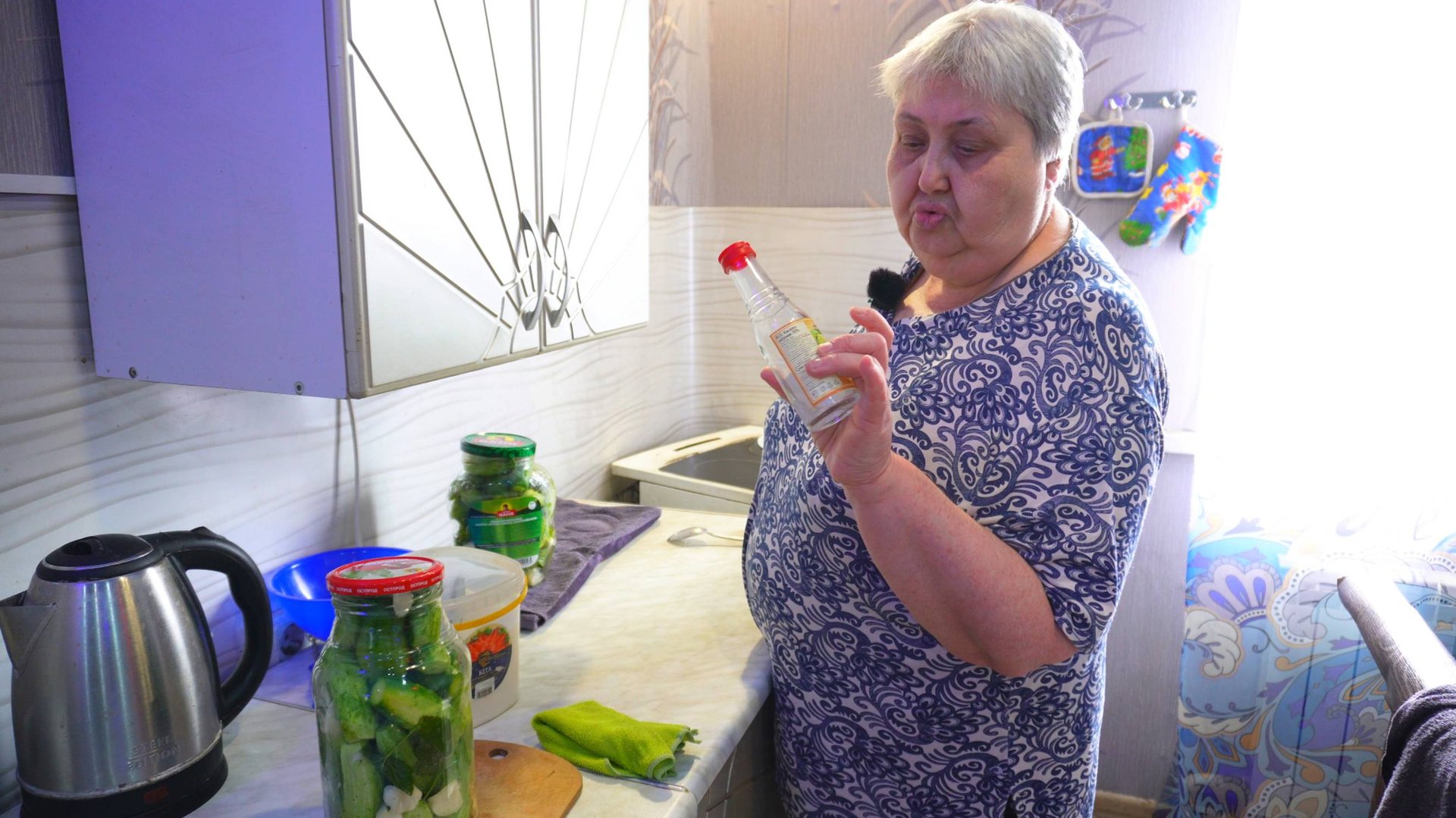 Хрустящие малосольные огурцы Мариную уже с первого класса так вкусно съедаем их до последнего хруста смотреть онлайн