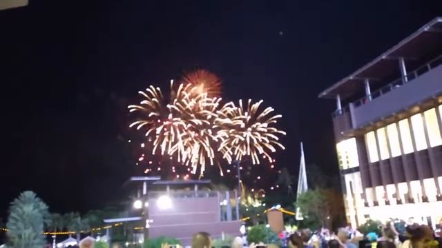 Новогодний салют в Паттайе 2016 смотреть онлайн