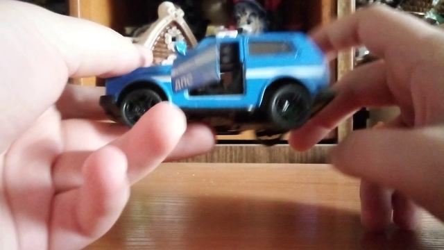 Шикарная модель полицейской машины Лада нива от фирмы крутой дрифт. Обзор про машинки модельки.