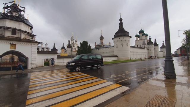 Дождливый Ростов Великий. Смотрите в любую погоду. смотреть онлайн