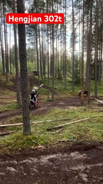 Хорошая подвеска, если меня выдерживает #мото #hengjian #эндуро #2т смотреть онлайн