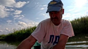 С внуками отдыхаю. Занимаюсь домашними делами.