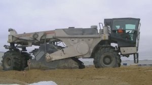 Стабилизация грунта ресайклером Wirtgen WR 2400 часть 1